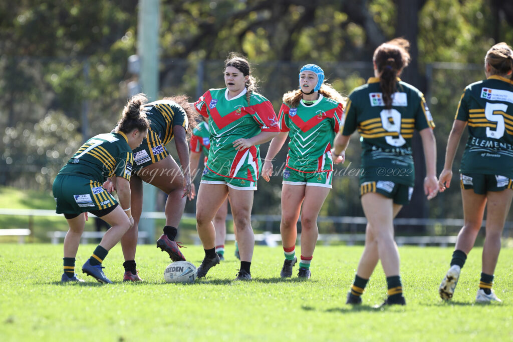 Ladies League - West 34 Macquarie 4